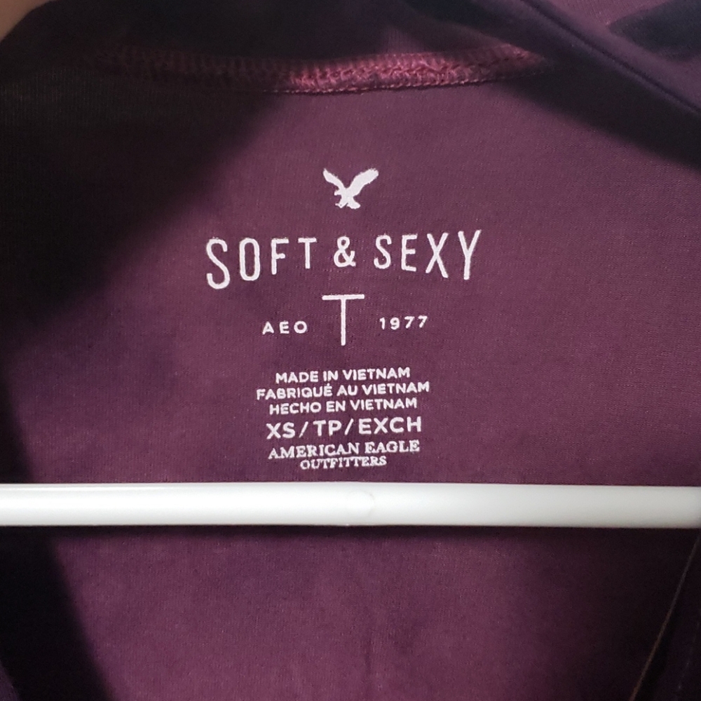 Keyhole tee - Picture 2 of 4